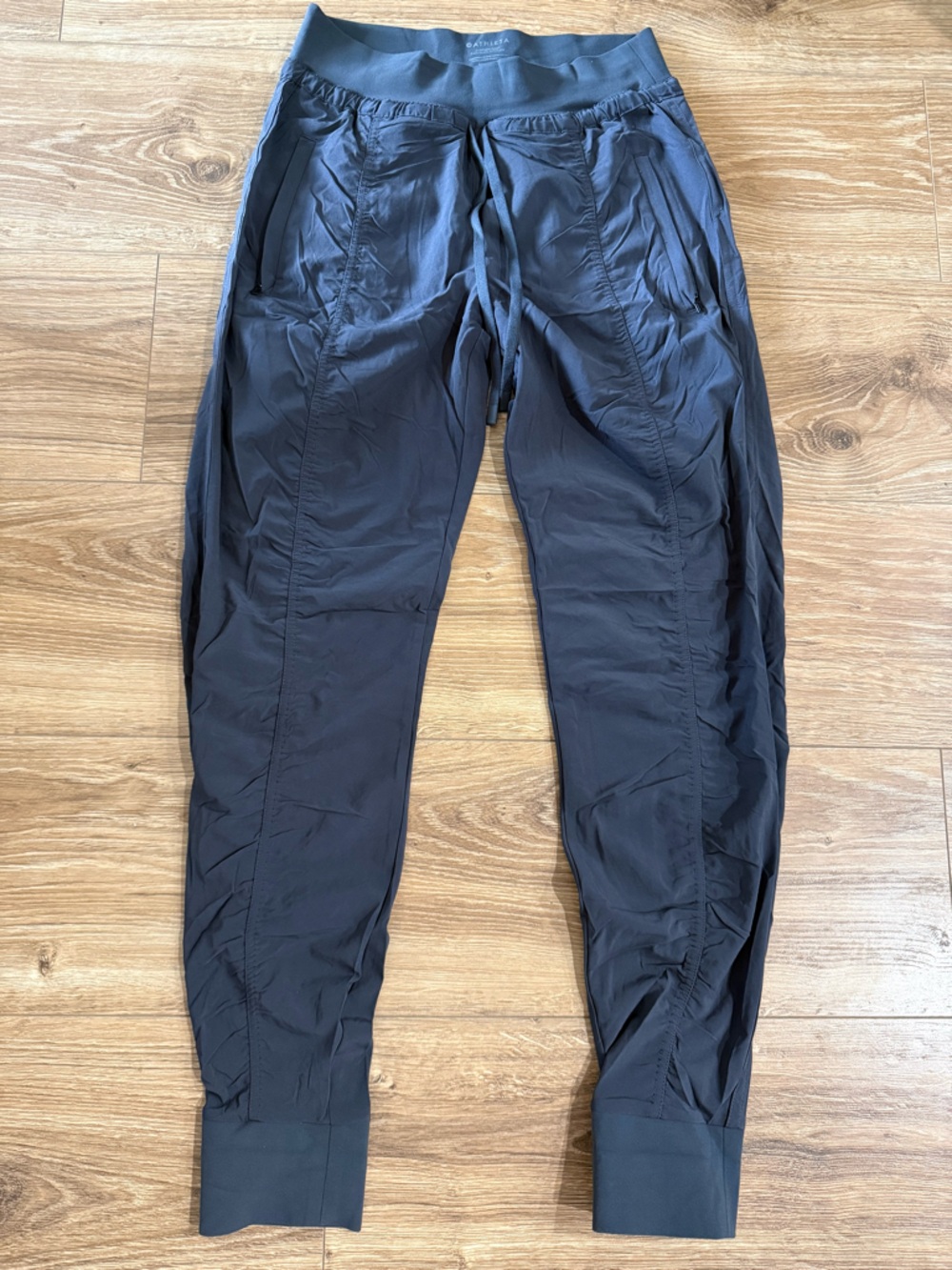 Attitude Mid Rise Jogger athleta - Picture 4 of 8